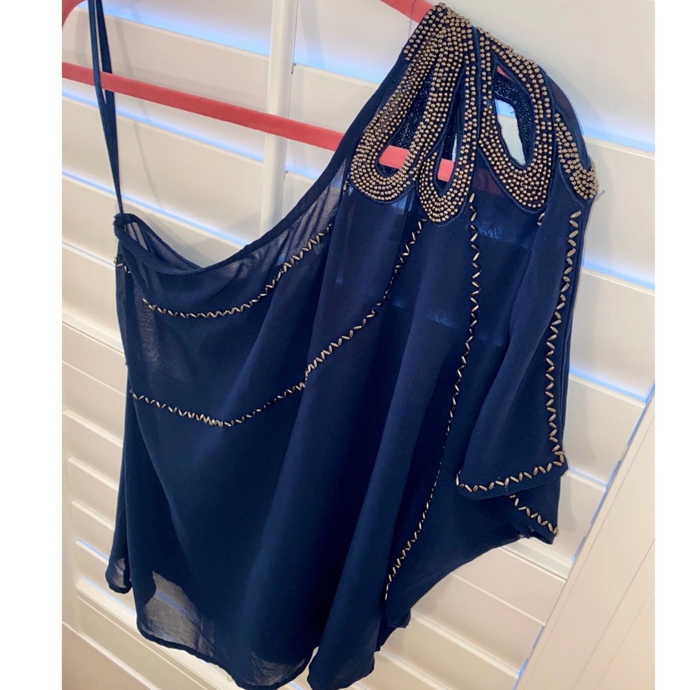 One Shoulder Top. Size Small - Picture 3 of 7